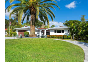 622 TROPICAL CIRCLE, SARASOTA, FL 34242 Sold 06/27/24