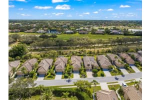 4040 JARDIN LANE, SARASOTA, FL 34238 Sold 09/18/24
