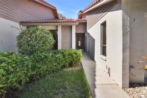 6048 WILSHIRE BOULEVARD, SARASOTA, FL 34238 Sold 02/29/24