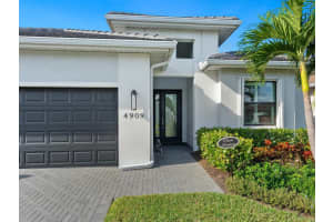 4909 SURFSIDE CIRCLE, LAKEWOOD RANCH, FL 34211 Sold 03/01/24