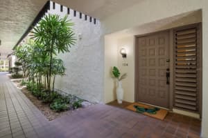 2055 GULF OF MEXICO DRIVE, LONGBOAT KEY, FL 34228 Sold 03/26/24