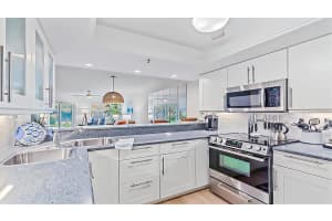 1204 SIESTA BAYSIDE DRIVE, SARASOTA, FL 34242 - MLS#MFRA4589559