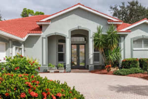 8763 GREY OAKS AVENUE, SARASOTA, FL 34238 Sold 01/30/24
