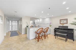 1085 GULF OF MEXICO DRIVE, LONGBOAT KEY, FL 34228 Sold 04/19/24