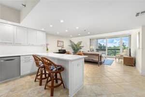 1085 GULF OF MEXICO DRIVE, LONGBOAT KEY, FL 34228 Sold 04/19/24