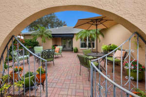 6901 EASTON COURT, SARASOTA, FL 34238 Sold 01/19/24