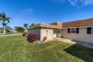 911 VILLAGE GREEN PARKWAY, BRADENTON, FL 34209 Sold 10/25/24