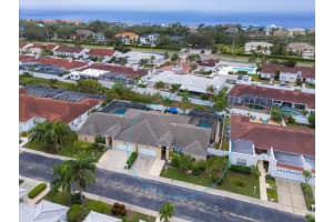 4722 61ST AVENUE DRIVE, BRADENTON, FL 34210 Sold 02/01/24