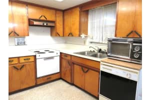 711 59TH AVENUE TERRACE, BRADENTON, FL 34207 Sold 12/27/23