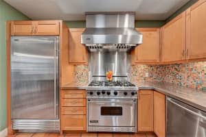 1011 VIRGINIA DRIVE, SARASOTA, FL 34234 Sold 04/12/24