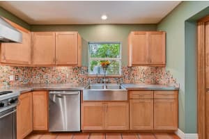 1011 VIRGINIA DRIVE, SARASOTA, FL 34234 Sold 04/12/24
