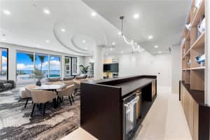 301 QUAY COMMONS #601, SARASOTA, FL 34236 Sold 12/09/24