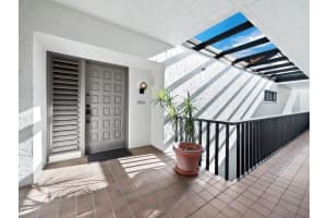 2039 GULF OF MEXICO DRIVE, LONGBOAT KEY, FL 34228 Sold 06/14/24