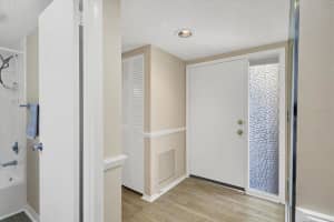 2684 CLUBHOUSE DRIVE, SARASOTA, FL 34232 Sold 04/03/24