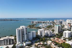 555 GULFSTREAM AVENUE, SARASOTA, FL 34236 Sold 04/30/24