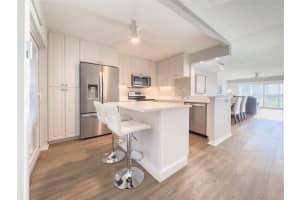 5265 GULF OF MEXICO DRIVE, LONGBOAT KEY, FL 34228 Sold 02/12/24