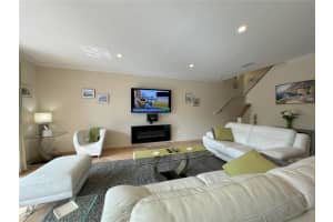 850 TAMIAMI TRAIL, SARASOTA, FL 34236 Sold 04/17/24