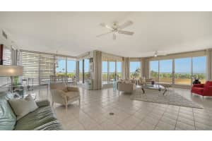 3060 GRAND BAY BOULEVARD, LONGBOAT KEY, FL 34228 Sold 01/30/25