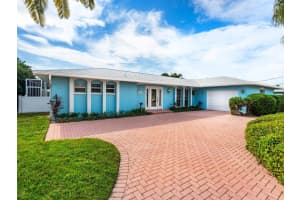 616 FOXWORTH LANE, HOLMES BEACH, FL 34217 Sold 06/27/24