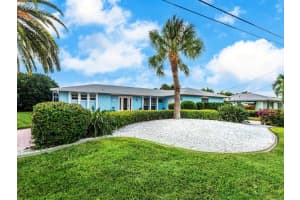 616 FOXWORTH LANE, HOLMES BEACH, FL 34217 Sold 06/27/24
