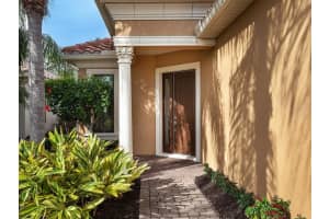 7146 WESTHILL COURT, LAKEWOOD RANCH, FL 34202 Sold 04/16/24