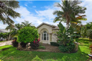 5718 52ND AVENUE, BRADENTON, FL 34210 Sold 04/09/24