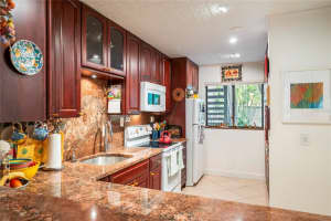 1519 CLOWER CREEK DRIVE, SARASOTA, FL 34231 Sold 02/15/24