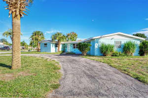 6605 COLONIAL DRIVE, SARASOTA, FL 34231 Sold 01/04/24