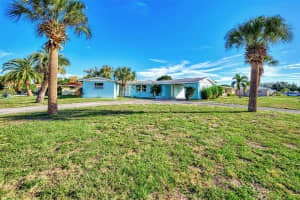 6605 COLONIAL DRIVE, SARASOTA, FL 34231 Sold 01/04/24