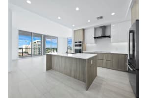 301 QUAY COMMONS #1405, SARASOTA, FL 34236 Sold 04/03/24