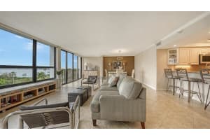 11 SUNSET DRIVE, SARASOTA, FL 34236 Sold 09/05/24