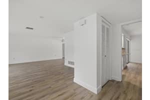 2921 CAPTIVA DRIVE, SARASOTA, FL 34231 Sold 03/04/24