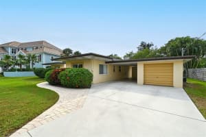 480 ISLAND CIRCLE, SARASOTA, FL 34242 Sold 02/23/24
