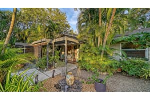 3603 ALMERIA AVENUE, SARASOTA, FL 34239 Sold 02/28/24