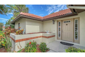 268 LAUREL HOLLOW DRIVE, NOKOMIS, FL 34275 Sold 02/14/24