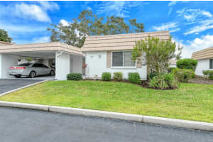 2324 CANALBLUFF PLACE, SARASOTA, FL 34231 Sold 09/20/24