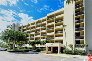 1135 GULF OF MEXICO DRIVE, LONGBOAT KEY, FL 34228 Sold 02/28/24