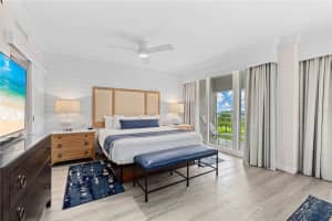 240 SANDS POINT ROAD, LONGBOAT KEY, FL 34228 Sold 01/18/24