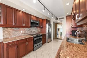 2425 GULF OF MEXICO DRIVE, LONGBOAT KEY, FL 34228 Sold 02/16/24