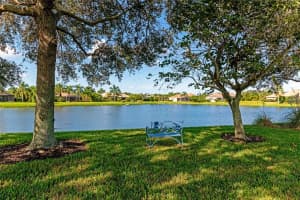 424 COUNTRY MEADOWS WAY, BRADENTON, FL 34212 Sold 09/03/24