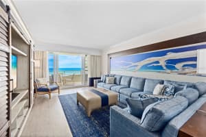 210 SANDS POINT ROAD, LONGBOAT KEY, FL 34228 Sold 12/29/23