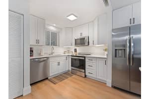500 WASHINGTON DRIVE, SARASOTA, FL 34236 Sold 02/27/24