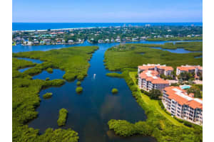 5430 EAGLES POINT CIRCLE, SARASOTA, FL 34231 Sold 03/15/24