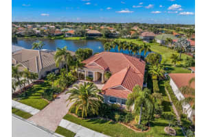 2924 SEASONS BOULEVARD, SARASOTA, FL 34240 Sold 03/22/24