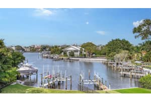 1515 HILLVIEW DRIVE, SARASOTA, FL 34239 Sold 05/20/24