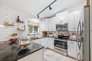 7626 37TH STREET CIRCLE, SARASOTA, FL 34243 Sold 02/16/24