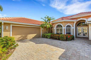4794 Hanging Moss Ln, Sarasota, FL 34238, Sold 12/30/23