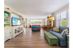 8735 MIDNIGHT PASS ROAD, SARASOTA, FL 34242 Sold 03/18/24