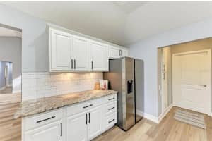 3721 HEATHER LAKE CIRCLE, SARASOTA, FL 34235 Sold 02/07/24