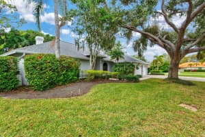 8282 SHADOW PINE WAY, SARASOTA, FL 34238 Sold 03/19/24